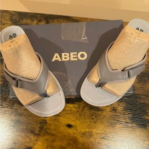 ABEO Women's Taupe Sandals